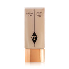 Primer Wonderglow de Charlotte Tilbury: luz suave para acabado radiante