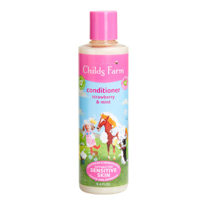 Acondicionador Childs Farm para niños, botella visible, suaviza cabello y cuero cabelludo sensible.