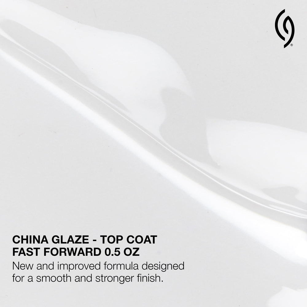 China Glaze CG Fast Forward: secado rápido para manicuras eficientes.