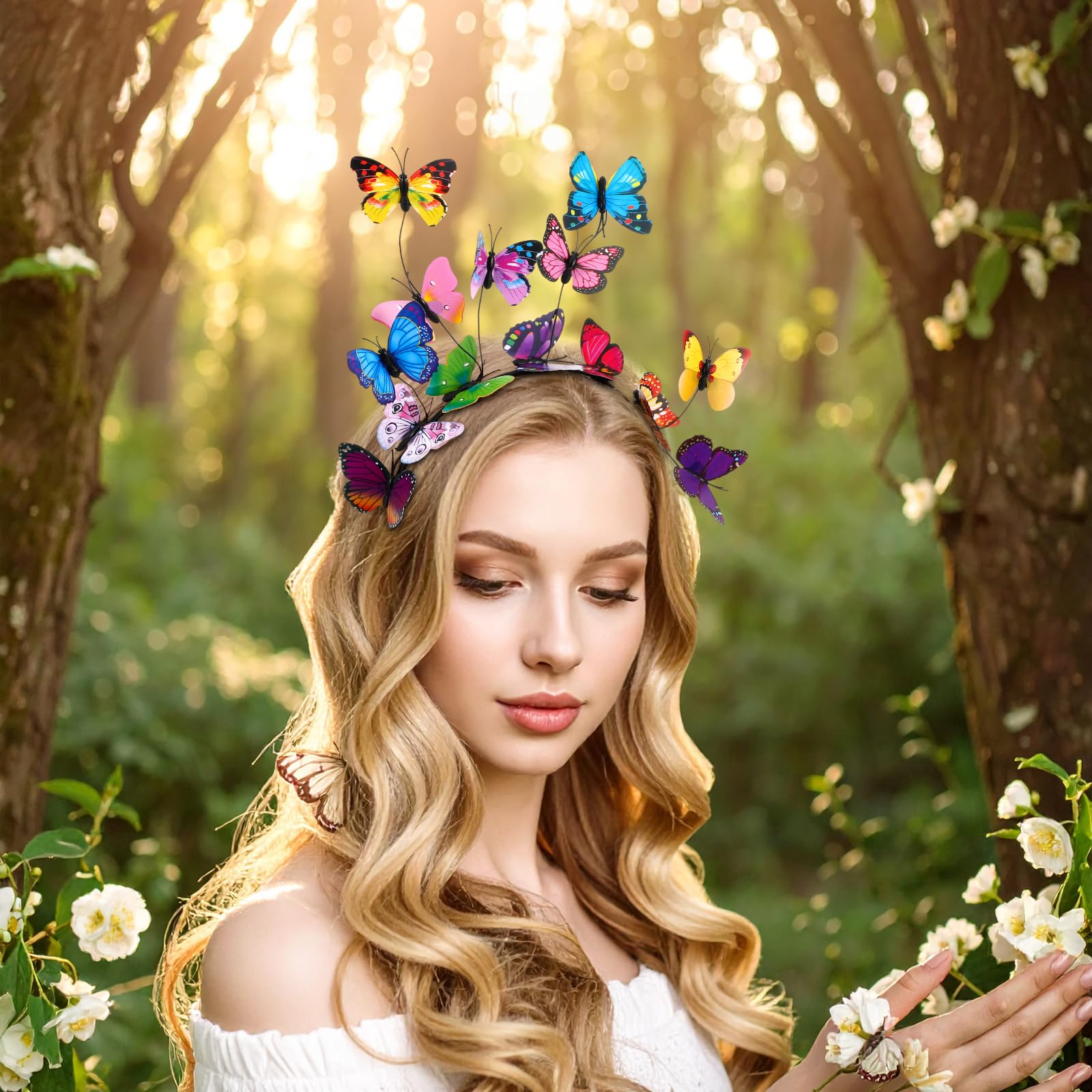 Diadema CIATBYYJ para graduación con mariposas distintivas.