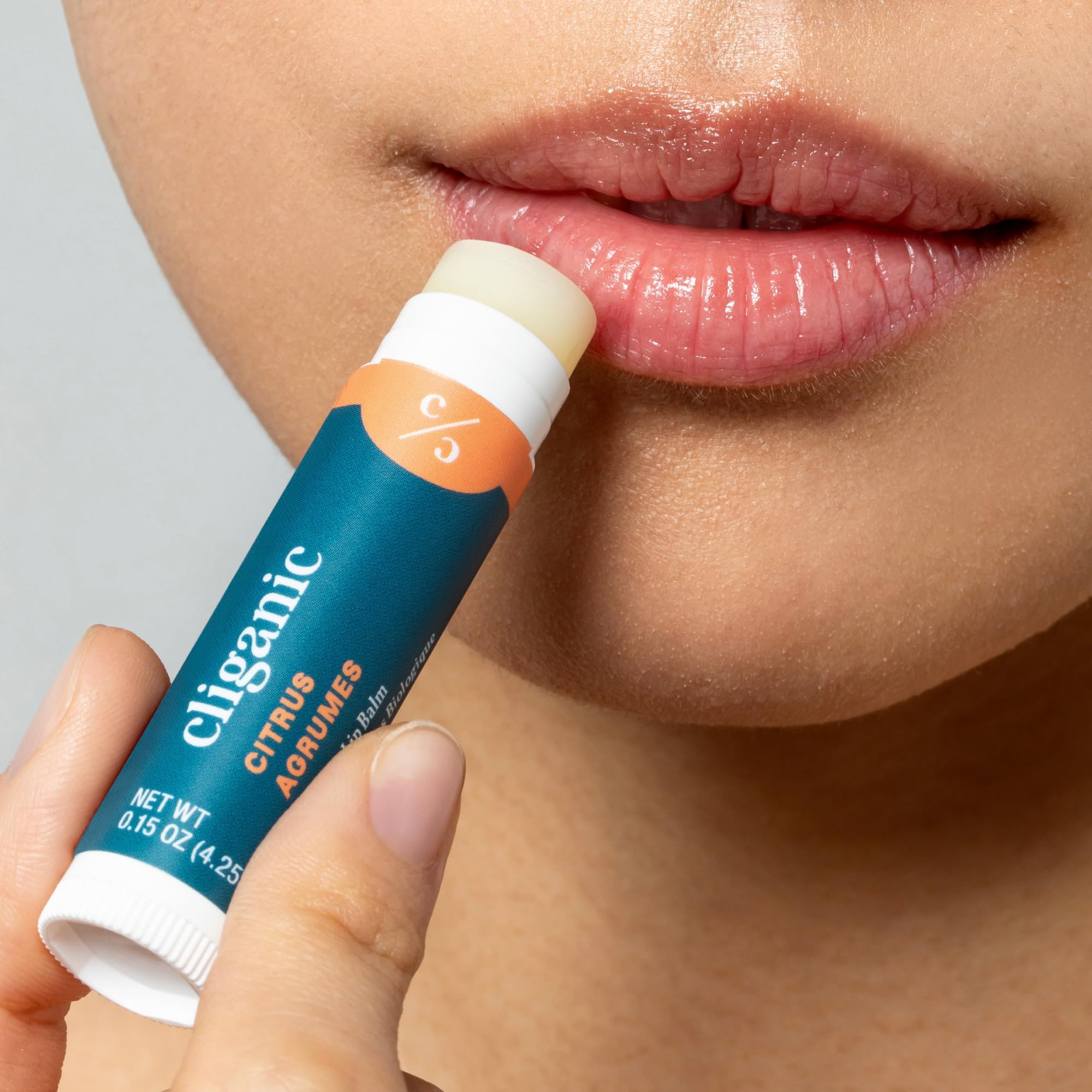 Balsamo labial Cliganic sabor menta para hidratacion diaria