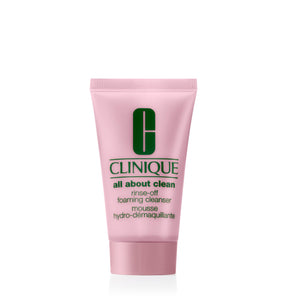 Clinique All About Clean: espuma cremosa para limpiar piel grasa sin resecar