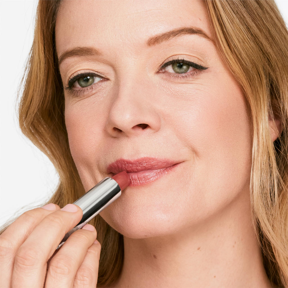 Clinique Barra Labios Hidratacion Intensa mantiene labios suaves durante el día.