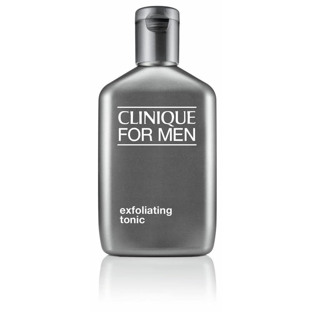 Clinique para Hombres Tonico Exfoliante, botella, desobstruye poros y prepara la piel para el afeitado.