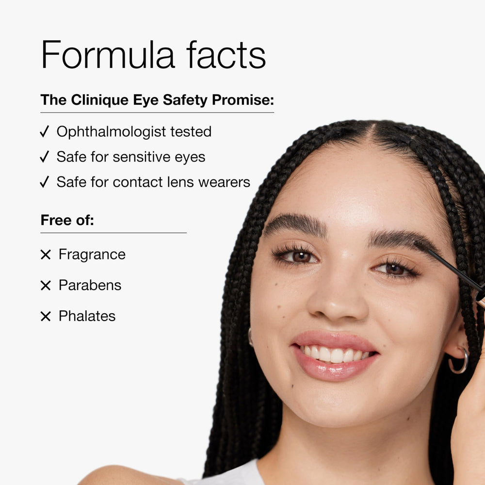 Clinique Just Browsing ofrece resistencia al agua durante 24 horas para un look duradero.