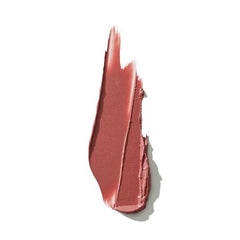 Clinique Pop Longwear Lipstick, muestra nude para combinar con tonos neutros.