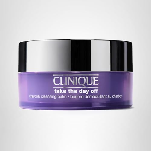 Rutina de desmaquillado con Clinique Take The Day Off para desmaquillado suave.