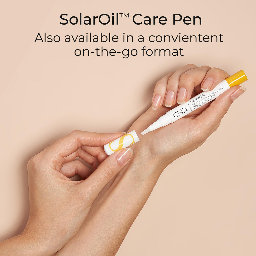CND SolarOil: aplicador preciso para uñas fuertes y flexibles.