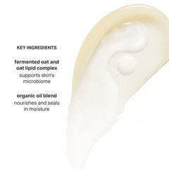 Cocokind limpiador facial aceite a leche, textura cremosa que se emulsiona al mojarse.