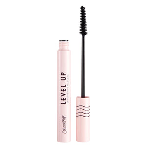 ColourPop máscara alargadora: cepillo de precisión para alargar pestañas desde la raíz.