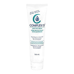 Complex 15 crema diaria para el rostro, bote cómodo y fácil de manejar, ideal para uso diario.