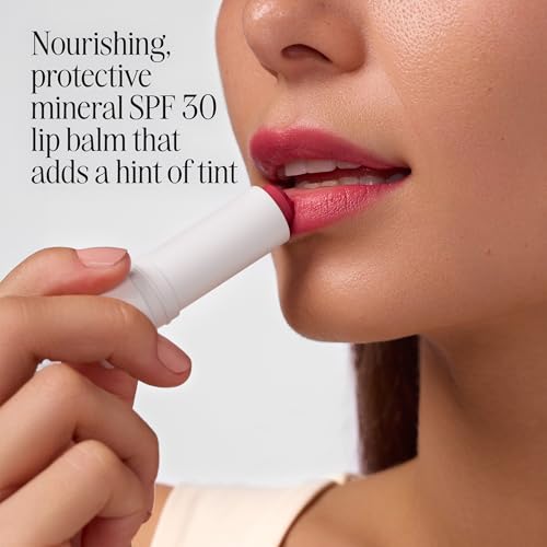 COOLA bálsamo labial tintado, muestra de color para labios suaves y nutridos.