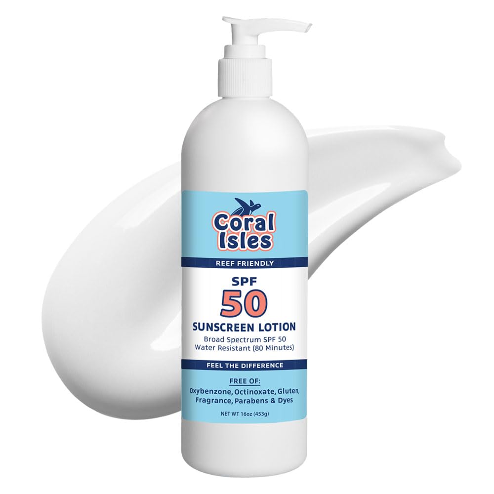 Coral Isles protector solar SPF 50 en bote para uso diario al aire libre.