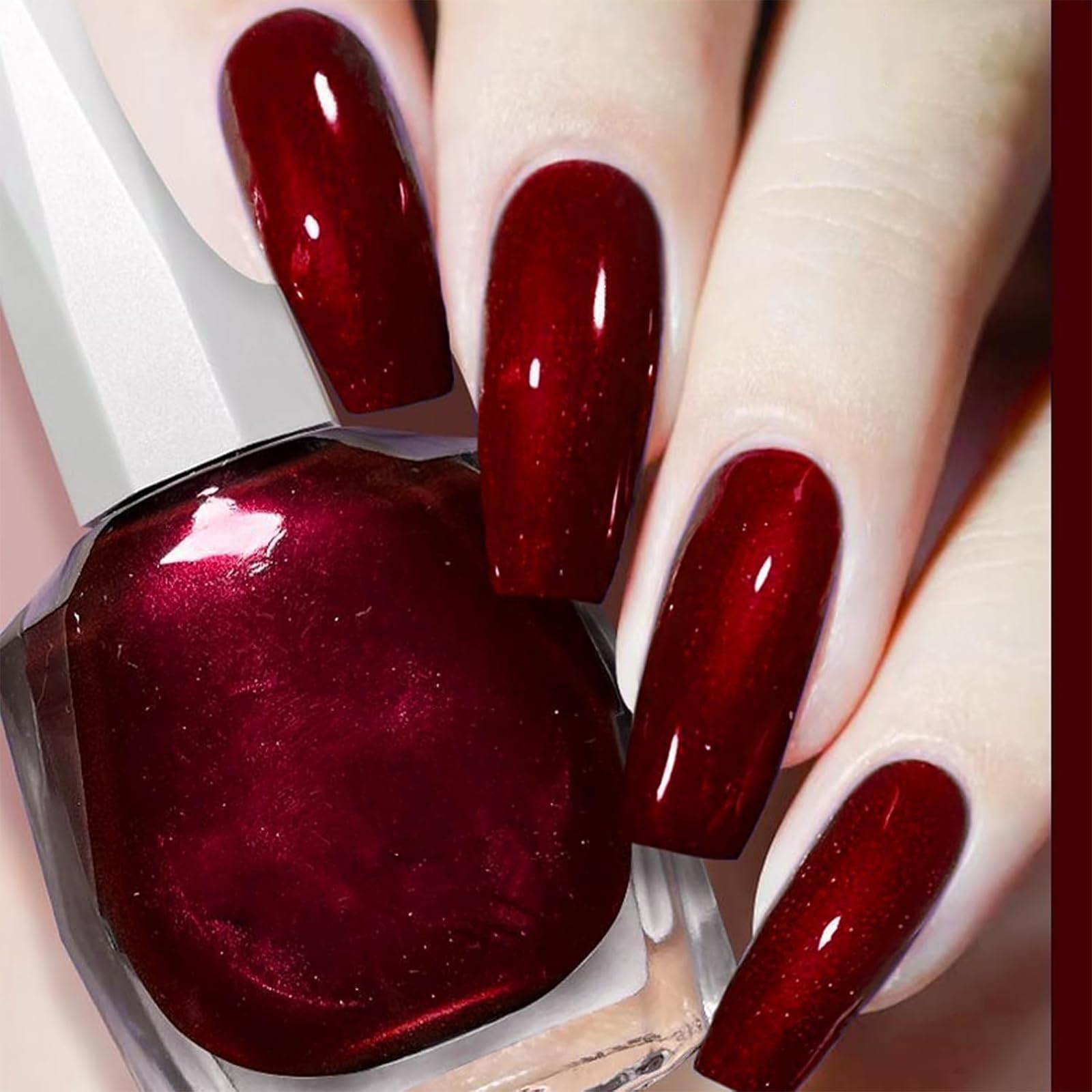 Cosmoo esmalte vino rojo 12 ml en botella, acabado elegante para uñas.