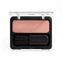 Aplicación suave de COVERGIRL Cheekers para realzar las mejillas