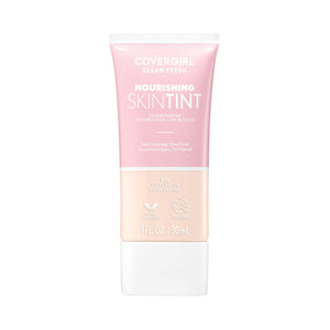 COVERGIRL Clean Fresh Skin Tint muestra la botella porcelana para un brillo natural y suave.