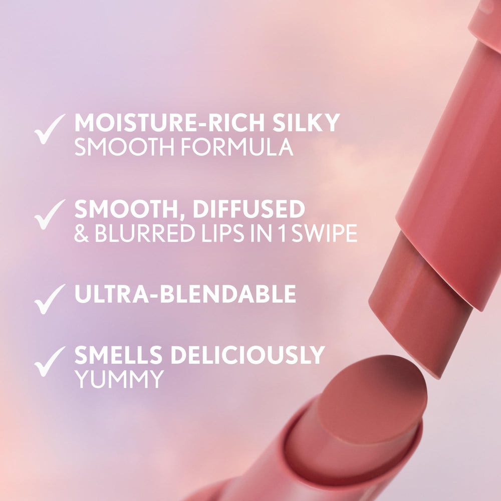 COVERGIRL Clean Fresh Yummy Blur Lipstick disponible en ocho tonos universales.