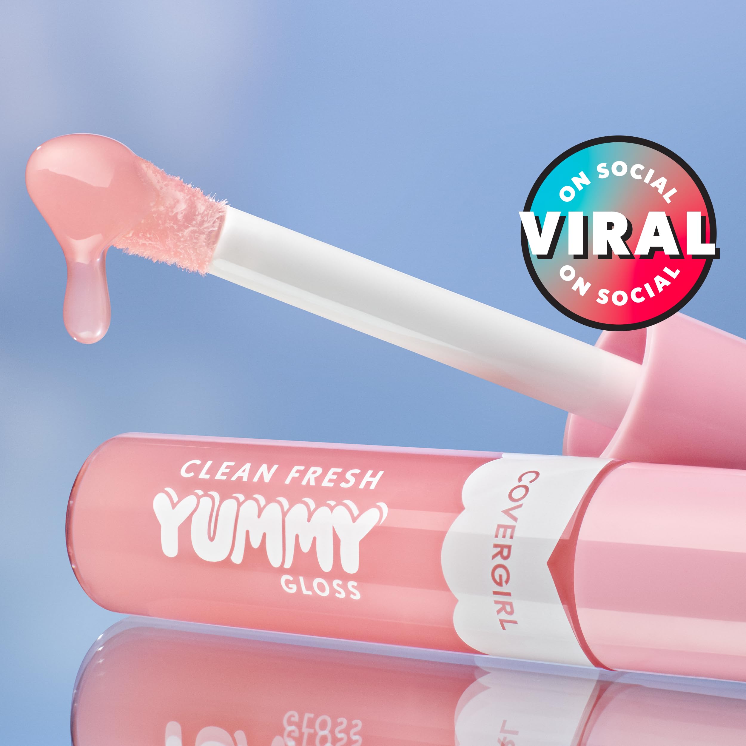 COVERGIRL Yummy Gloss: envase compacto para retoques rápidos