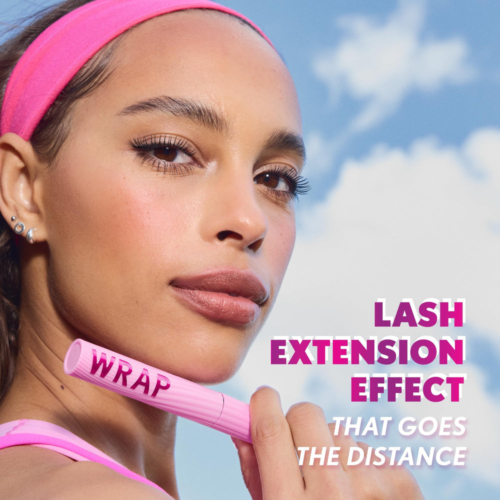 COVERGIRL Eye Enhancer Wrap Tubing Mascara resistente al sudor para uso diario.