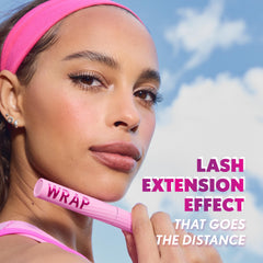 COVERGIRL Eye Enhancer Wrap Tubing Mascara resistente al sudor para uso diario.