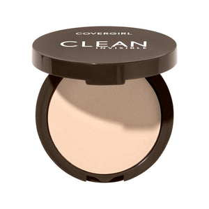 Covergirl polvo invisible compacto Ivory 105, empaque para retoques rápidos.