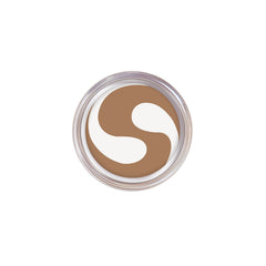 Aplicación suave de COVERGIRL Simply Ageless que cubre líneas finas sin esfuerzo.
