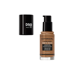 Aplicación de COVERGIRL TruBlend Matte Made para un tono homogéneo y suave.