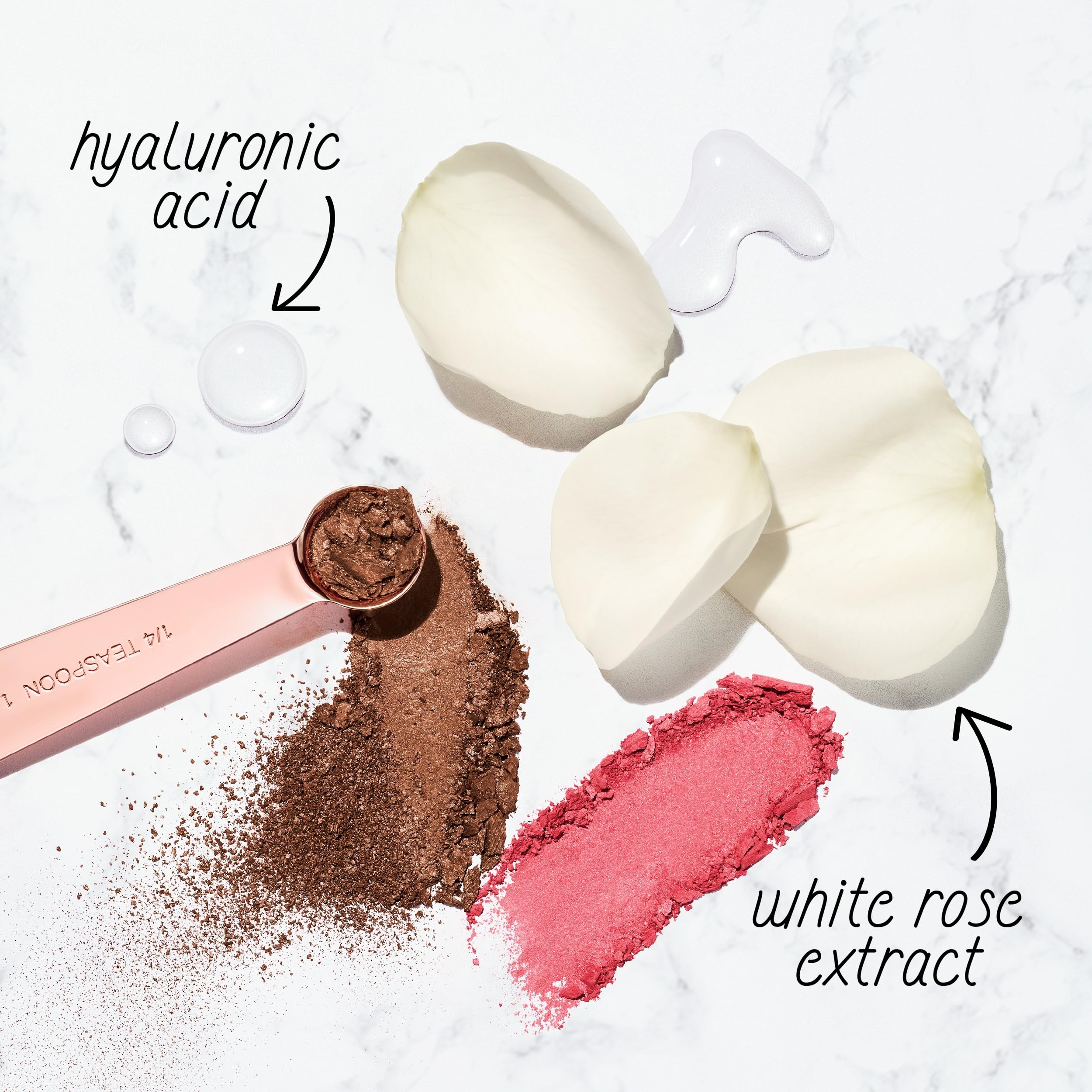 COVERGIRL TruBlend extracto de rosa blanca aporta suavidad