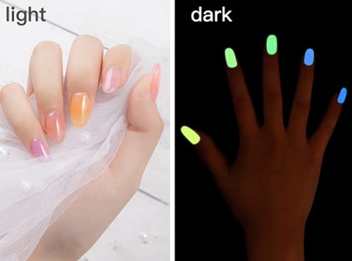 Cre8tion brillo nocturno sobre uñas artificiales para eventos.