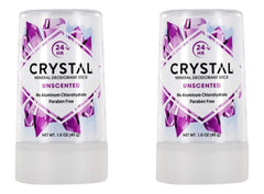 Desodorante corporal Crystal Essence en barra para viaje, sin perfume y práctico para uso diario.