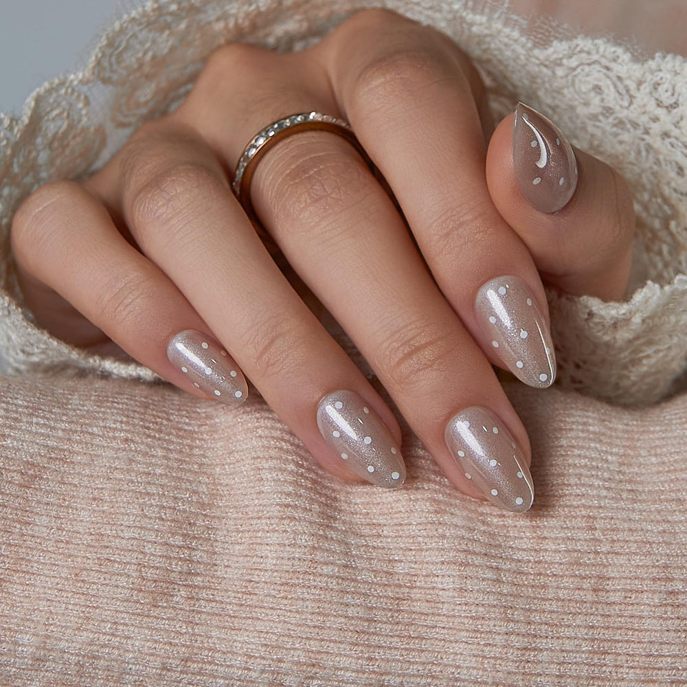 CurvLife Uñas Almendra Brillo Perla, acabado profesional para uso diario.