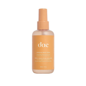 DAE Hibiscus Wave Spray: botella para crear textura ligera y natural.