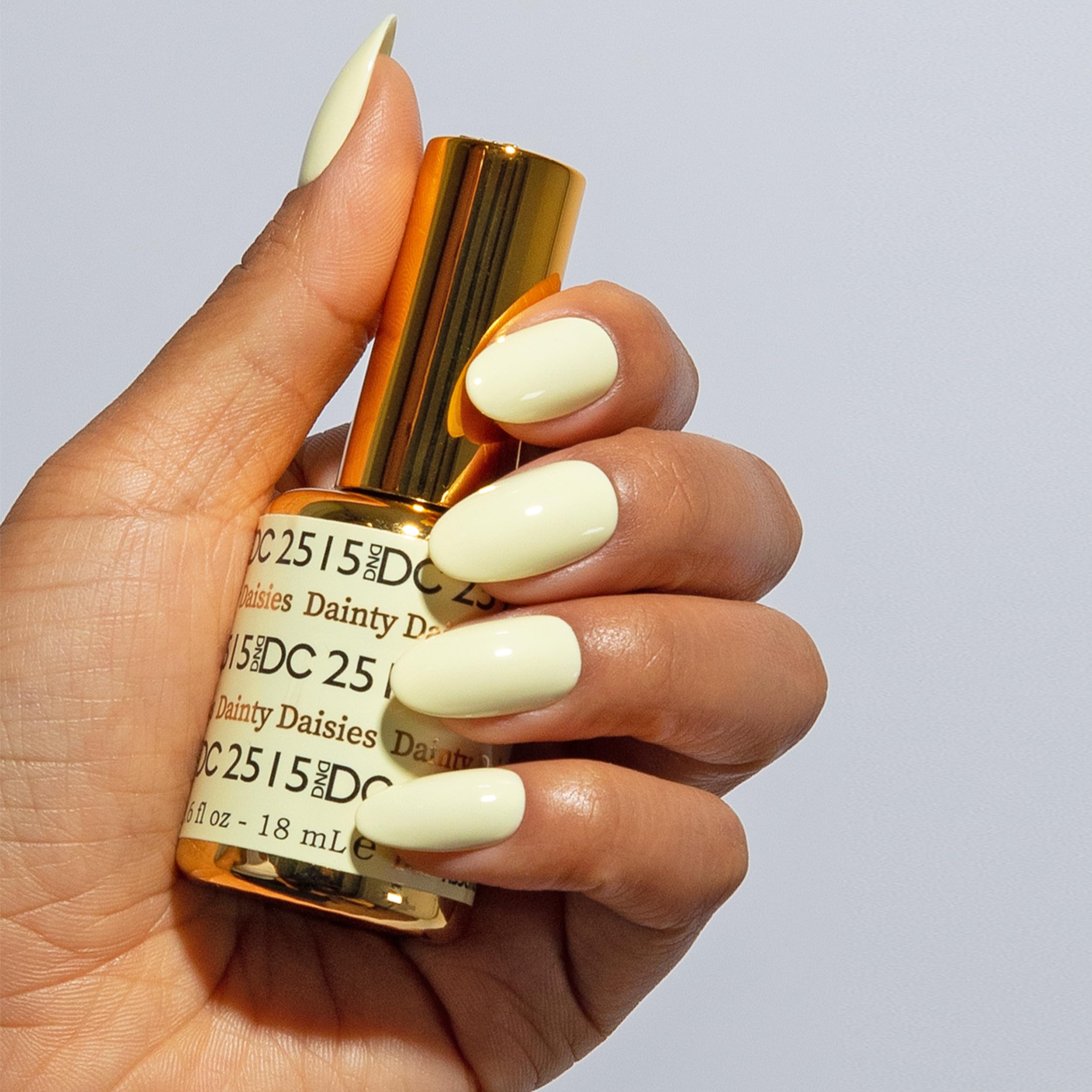 DAISY DND dúo gel y laca compatibles para manicura uniforme