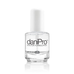 daniPro capa-base clara de secado rápido con brillo duradero.