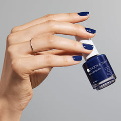Dazzle Dry Top Coat: secado rápido y brillo duradero en uñas.