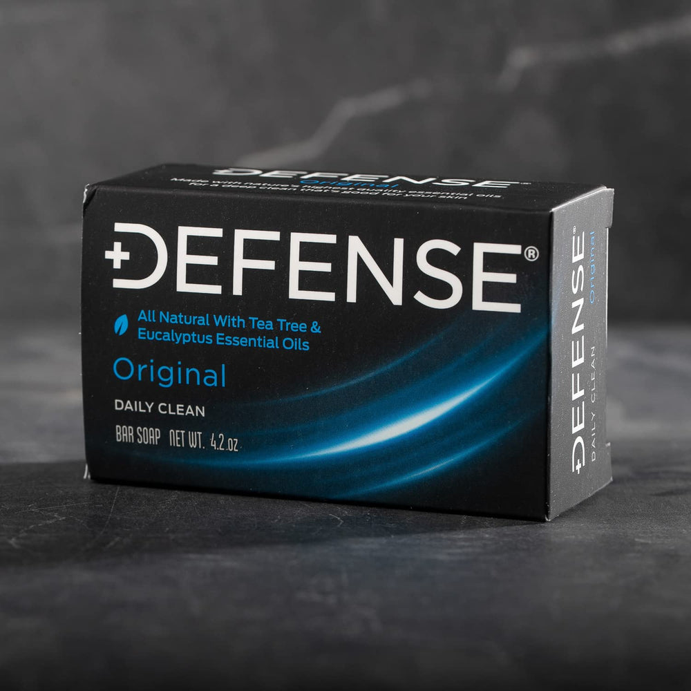 Defense Soap ayuda a calmar la irritacion tras entrenamiento intenso.
