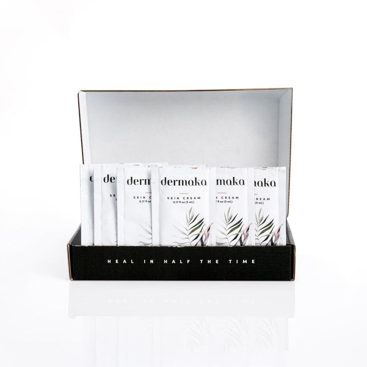 Dermaka crema reparadora en empaque de 5ml, práctico para viaje y uso diario.