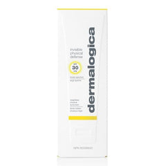 Aplicación suave en la piel con Dermalogica Invisible Physical Defense SPF30 para uso diario.