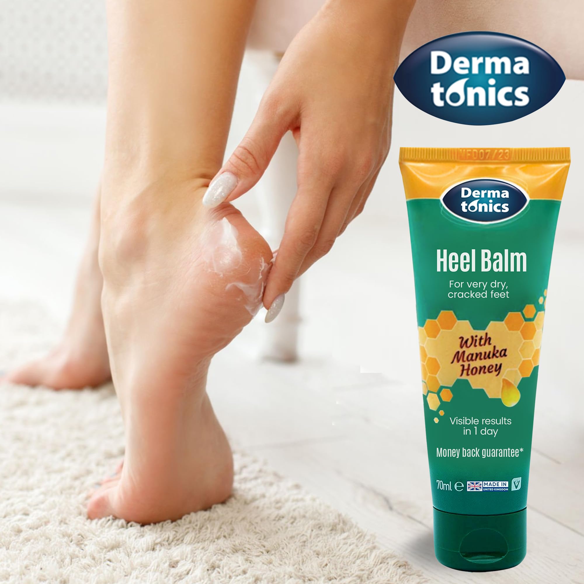 Dermatonics crema para pies, textura cremosa, exfoliación suave de piel áspera.