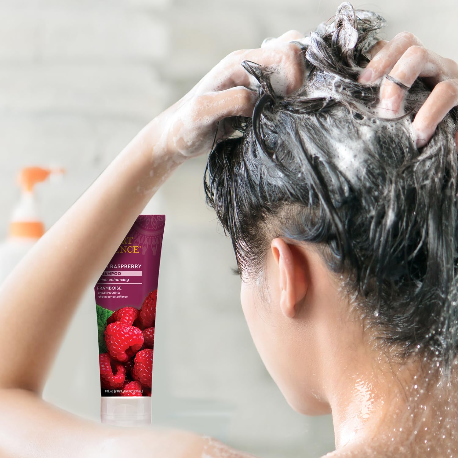 Desert Essence Frambuesa Roja Champú: efecto de brillo natural.