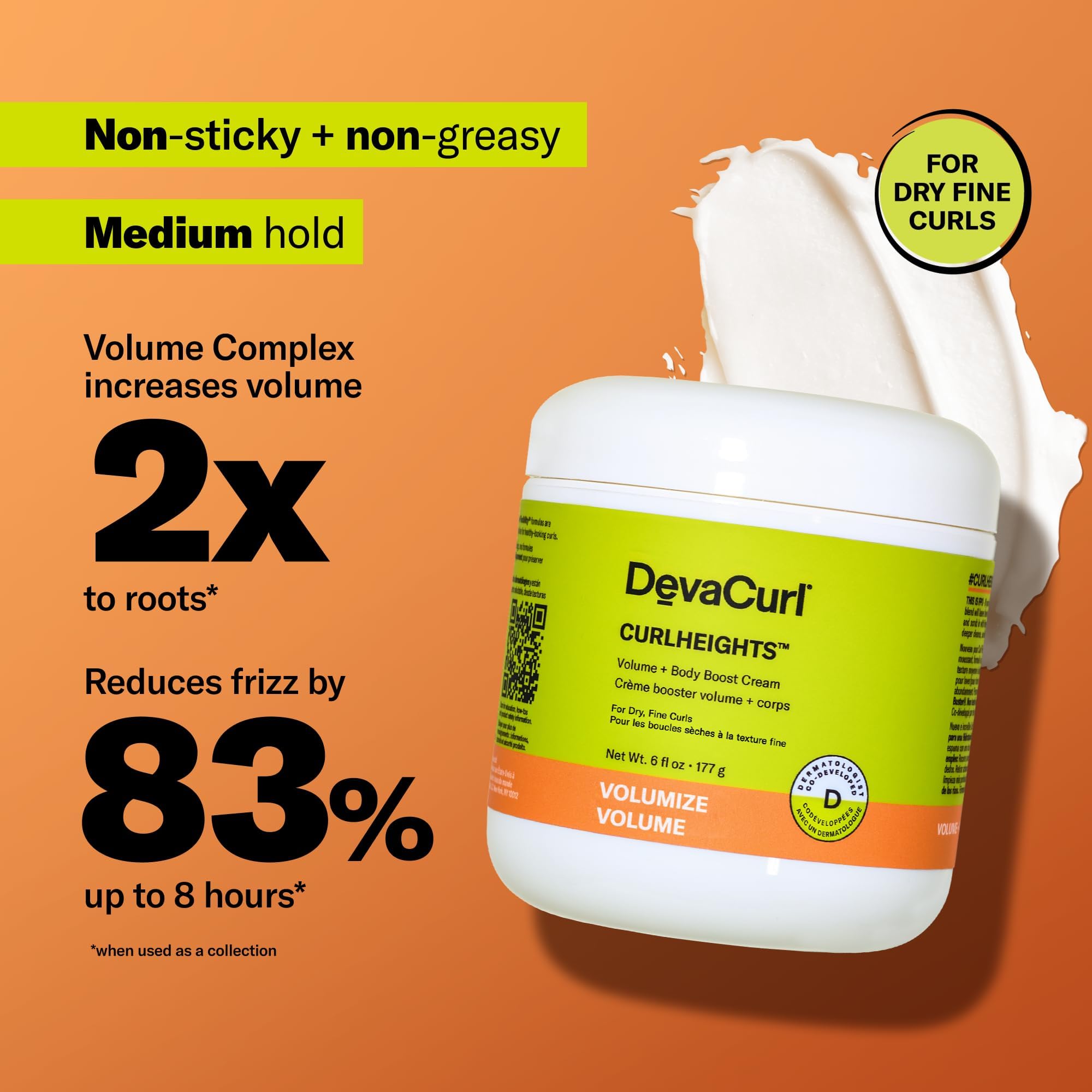 DevaCurl CurlHeights: textura crema en la mano, definición suave para rizos.