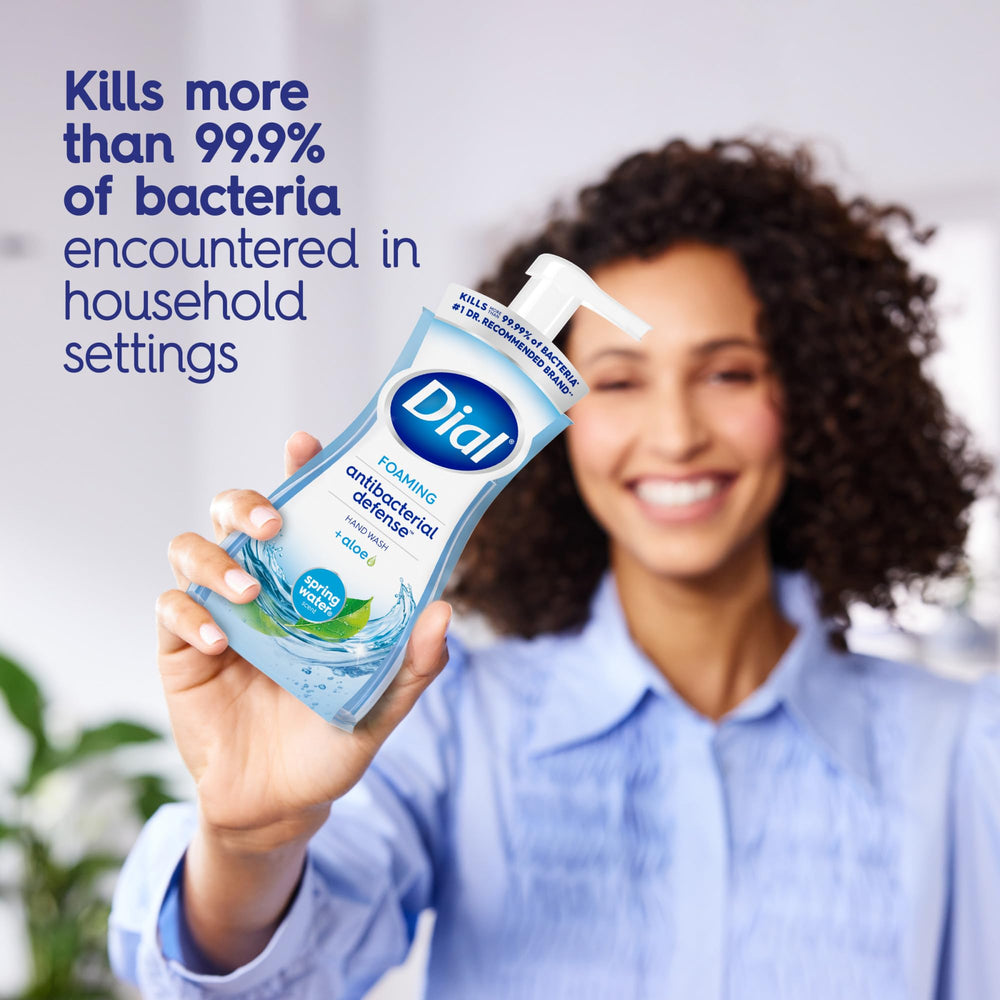 Espuma de lavado con bomba Dial Defensa antibacterial para lavado rápido.