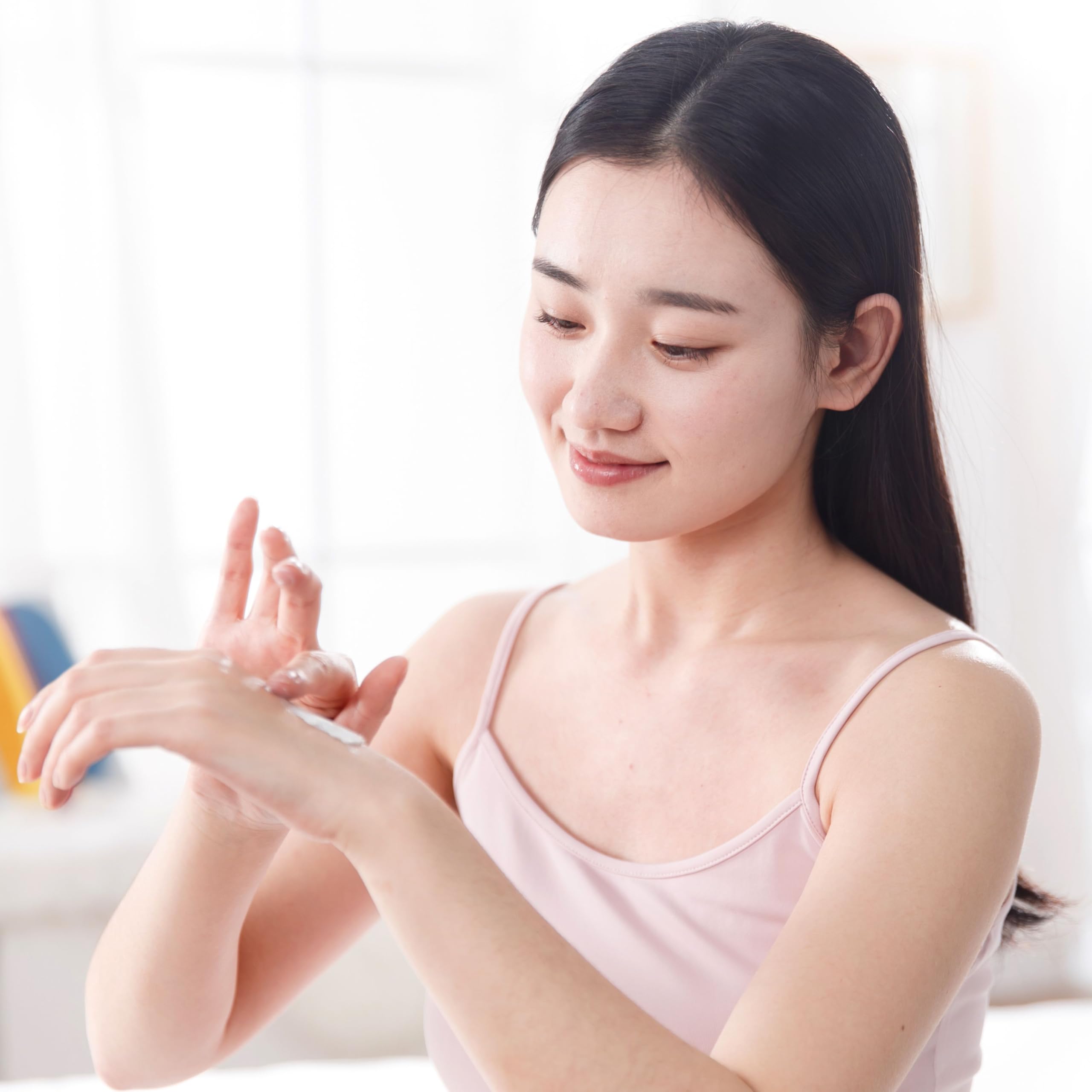 Envase práctico para crema de manos y cuerpo.