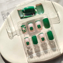 Diowino uñas postizas con diseño de trébol verde, perfecto para fiestas temáticas.