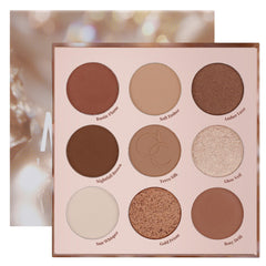 Paleta docolor Aurelia: nueve tonos cálidos para looks diarios duraderos.