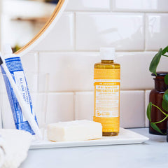 Dr. Bronner's rosa en botella, aroma suave para cuidado personal