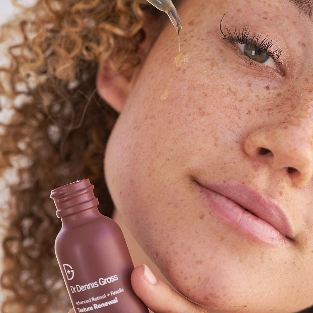 Dr Dennis Gross Advanced Retinol + Ferulic Serum, textura-suave para piel suave.