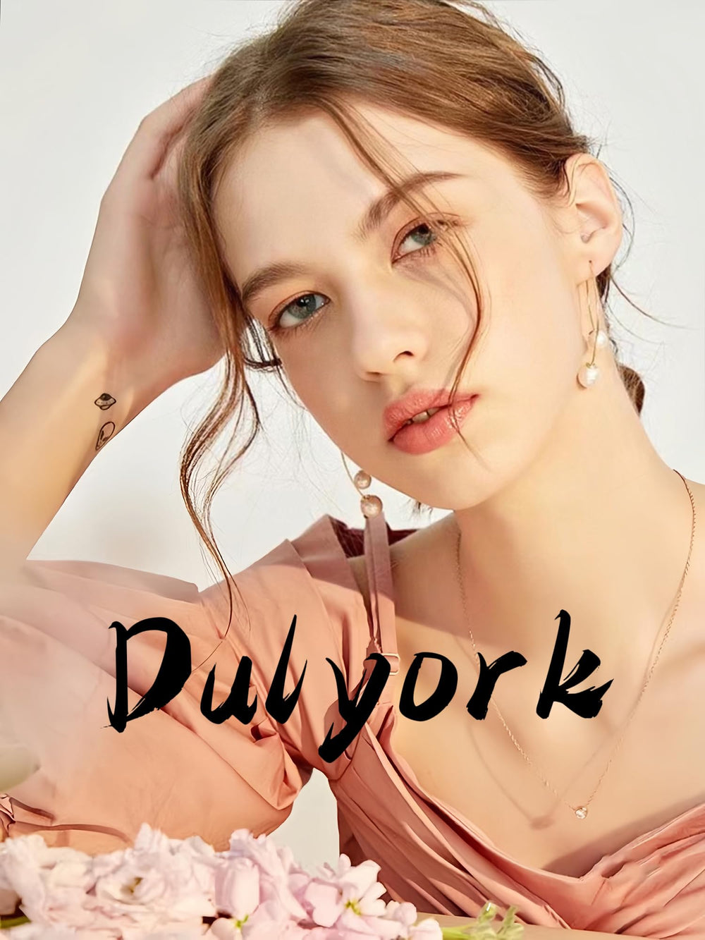 Paquete completo de Dulyork con uñas, limas y accesorios para manicura casera.