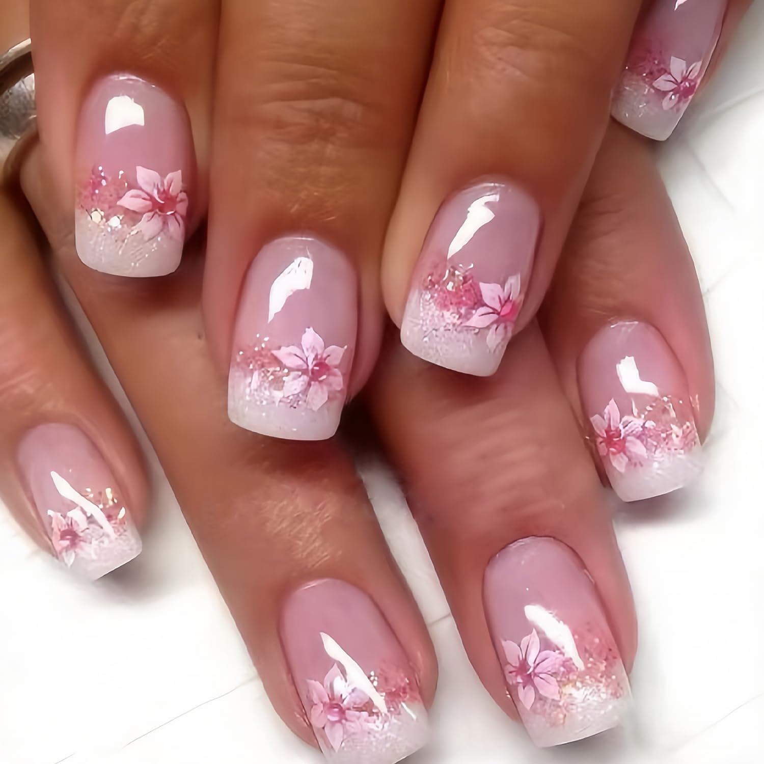 DZPGUONIZ conjunto de 24 uñas cortas, cuadradas, rosadas con flor para uñas en casa
