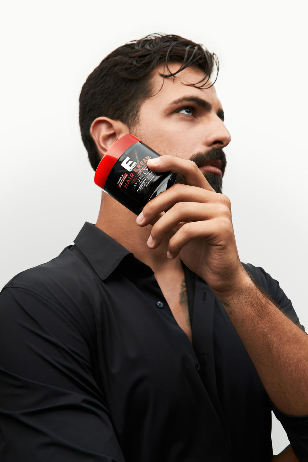 E Elegance Crema de pelo Uso versátil para estilos diarios.